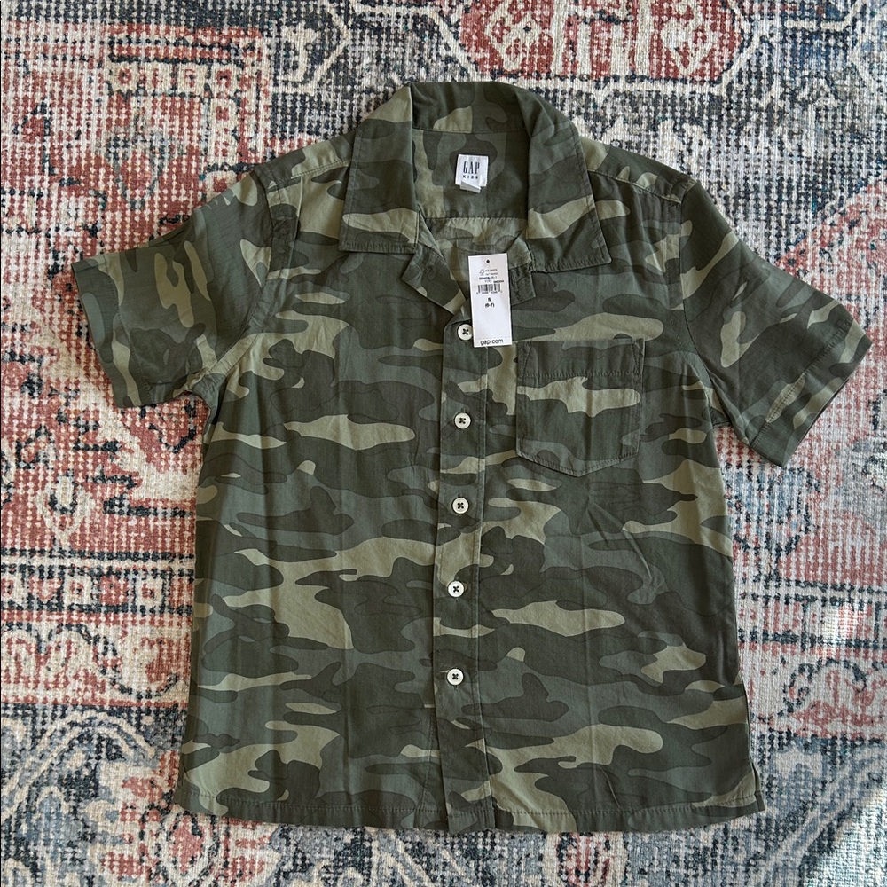 Gap Kids Olive Camo Button Down Shirt